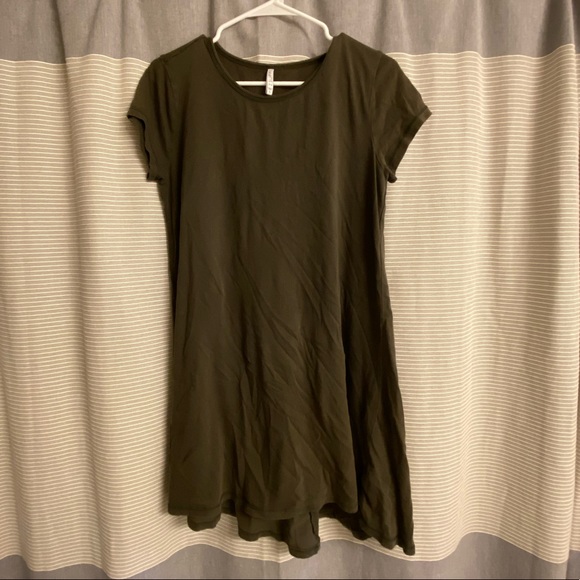 Z Supply Dresses & Skirts - Z Supply Olive Green Tee Shirt Dress